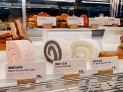 面包甜点陈列柜-Tims天好咖啡·贝果(东方广场店)