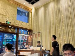 -天成·潮州牛肉脆肉鱼生蚝自助火锅