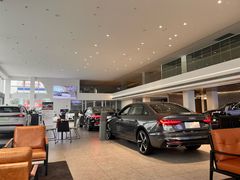 -上海冠松华奥奥迪4S店(张江店)