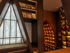 -钟书阁(松江泰晤士小镇店)