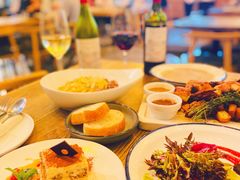 -Common Table · Brunch & Coffee