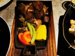 铁锄牛排-穹六人间 people 6(岳阳路店)