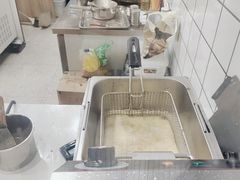 -疯狂小丸子·章鱼烧·酸辣粉(云瑞中心店)