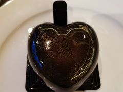 -大中华希尔顿酒店-念自助餐·嗨啤·小龙虾