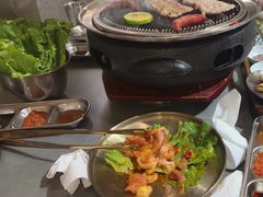 -围炉肉舍•炭烤活鳗•丹东海鲜烤肉(步行街店)