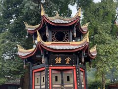 -峨眉山报国寺
