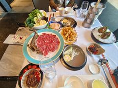 -泓炙颐凤鲜海鲜火锅料理(桐乡店)