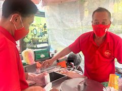 -詹爷爷乌节路街头冰淇淋