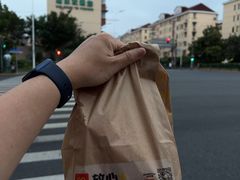 -麦当劳(乳山路店)