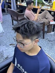 -藤野造型专业烫染接发