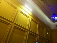 -悦宫量贩KTV(电子街店)