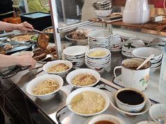 -松树干拌面店