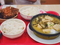 -万和春排骨砂锅米饭(新业广场店)