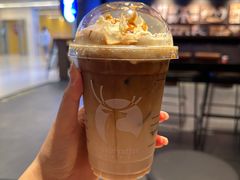 -瑞幸咖啡(华新地铁站地下商业街店)