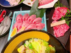 -山川小町·极番烧肉(新地假日广场店)