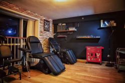 -Black Tattoo Studio