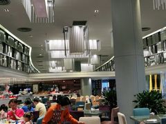 -上海滴水湖皇冠假日酒店