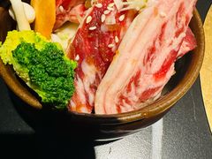 -山川小町·极番烧肉(新地假日广场店)