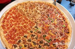 32-Inch Monster Pizza