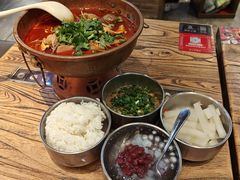 -成都你六姐·牛肉冒菜(上海环宇荟店)