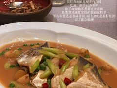 蒜心烧鲳鱼配手打年糕-荣府宴(南阳路店)