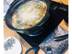 -陆记牛庄·碳锅龙虾烧烤(爱上花园店)