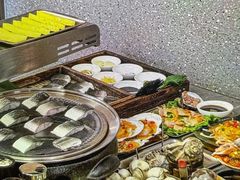 -围炉肉舍•炭烤活鳗•丹东海鲜烤肉(步行街店)