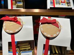 -Laderach 莱德拉(上海环贸iapm店)