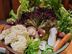 -老滇山寨•云南特色菜•地方菜•民族风情歌舞表演(金碧店)