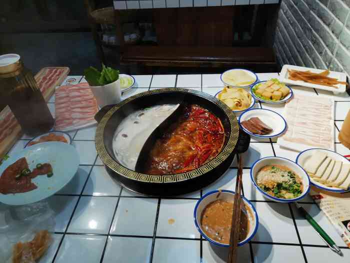 聚贤庄江湖市井火锅-"好久没吃到味道这么正宗又过瘾的火锅了,这.