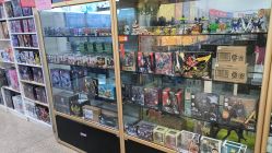 -逝水玩具折扣店