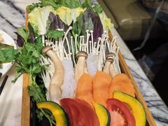 蔬菜拼盘-鱼豆吉·豆浆鱼火锅(宜昌万达店)