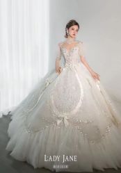 -Lady  Jane高端婚纱礼服馆