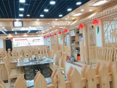 大堂-屯老二农家铁锅炖·行业领军者(梅江店)