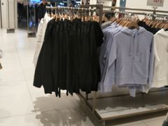-优衣库(石家庄裕华万达广场店)