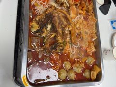 -在巷子里的烤肉店·螺蛳粉烤鱼·牛蛙(和美城店)