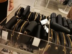 -H&M(鹏欣水游城店)