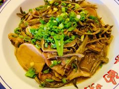 -闯关东东北农家菜(崂山石老人店)
