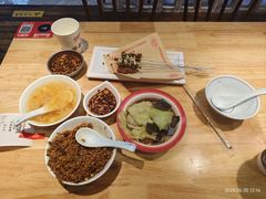 -怪噜范·老贵阳街头名小吃(汇金星力城店)