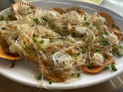 蒜蓉粉丝蒸扇贝-明记海鲜大排档(巽寮湾店)