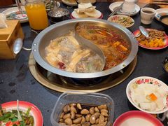 -沸炉重庆老火锅(军事博物馆店)