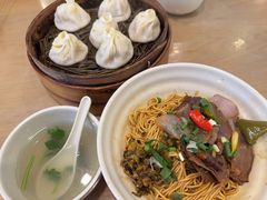 -佬钱湾仔(衣裳街店)