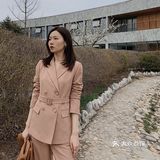 OOTD | 这个春天一定要拥有的烟雾粉西装