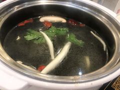-百品聚旋转火锅(万德庄店)