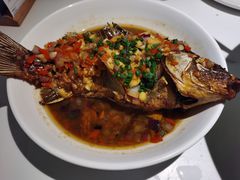 香煎鲫鱼-费大厨辣椒炒肉(黄兴中心广场店)