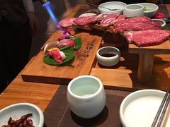 黑牛牛上牛-黑牛の店·和牛烧肉(大悦城店)