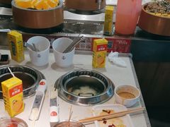 -龍歌自助小火锅(市南金茂湾店)