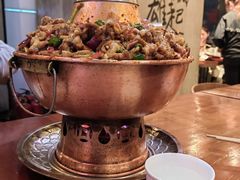 -炉小二铜锅牛蛙•川湘菜(三里屯店)