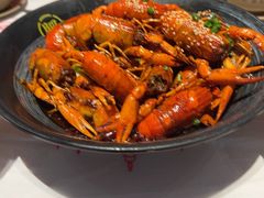 -肥肥虾庄·金牌油焖大虾(汉街SKP店)