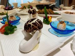 虾饺和蘑菇包-广州塔晖粤轩中餐厅